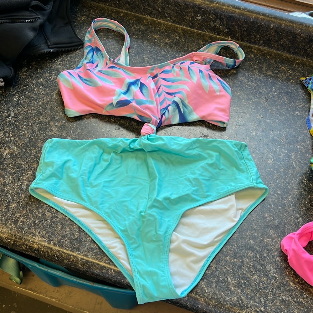 NWOT - Pink Lily Swim